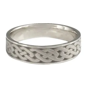 Narrow Celtic Link Wedding Ring in Platinum