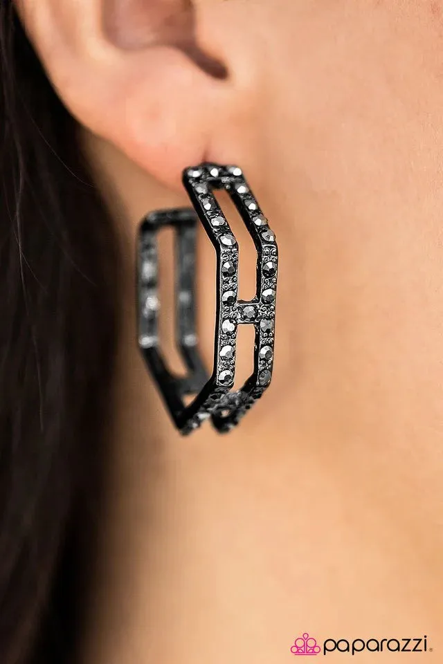 Paparazzi Earring ~ Just GEO For It! - Black