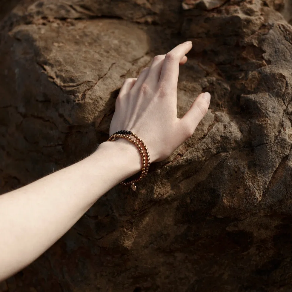 Party At The Front / Bracelet / Black Onyx   Gold