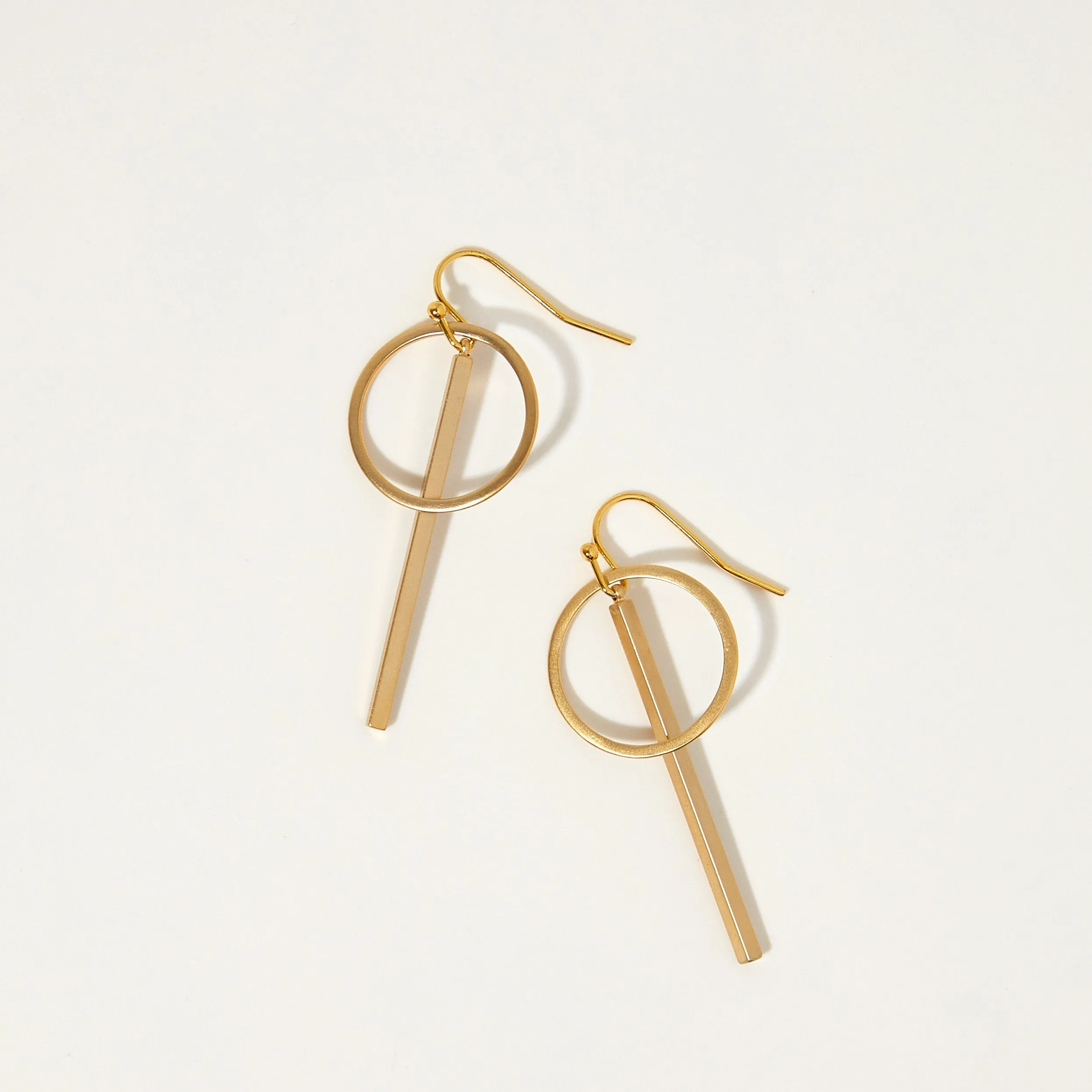 "L'Or" Gold Bar Earrings Dangle