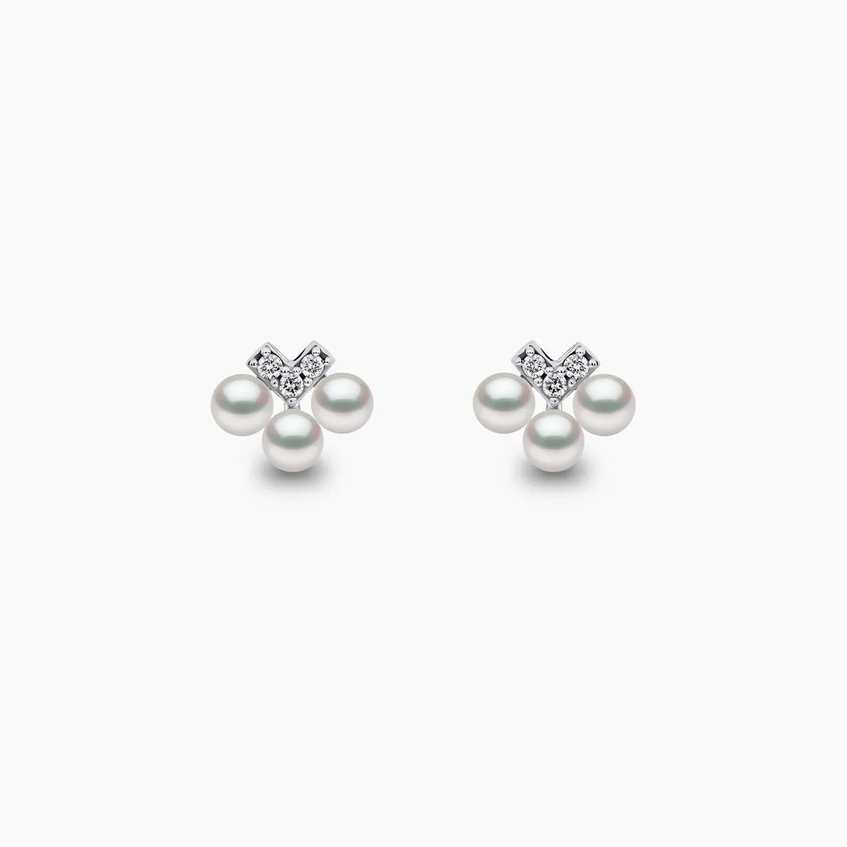 Sleek 18K Gold Pearl and Diamond V Stud Earrings