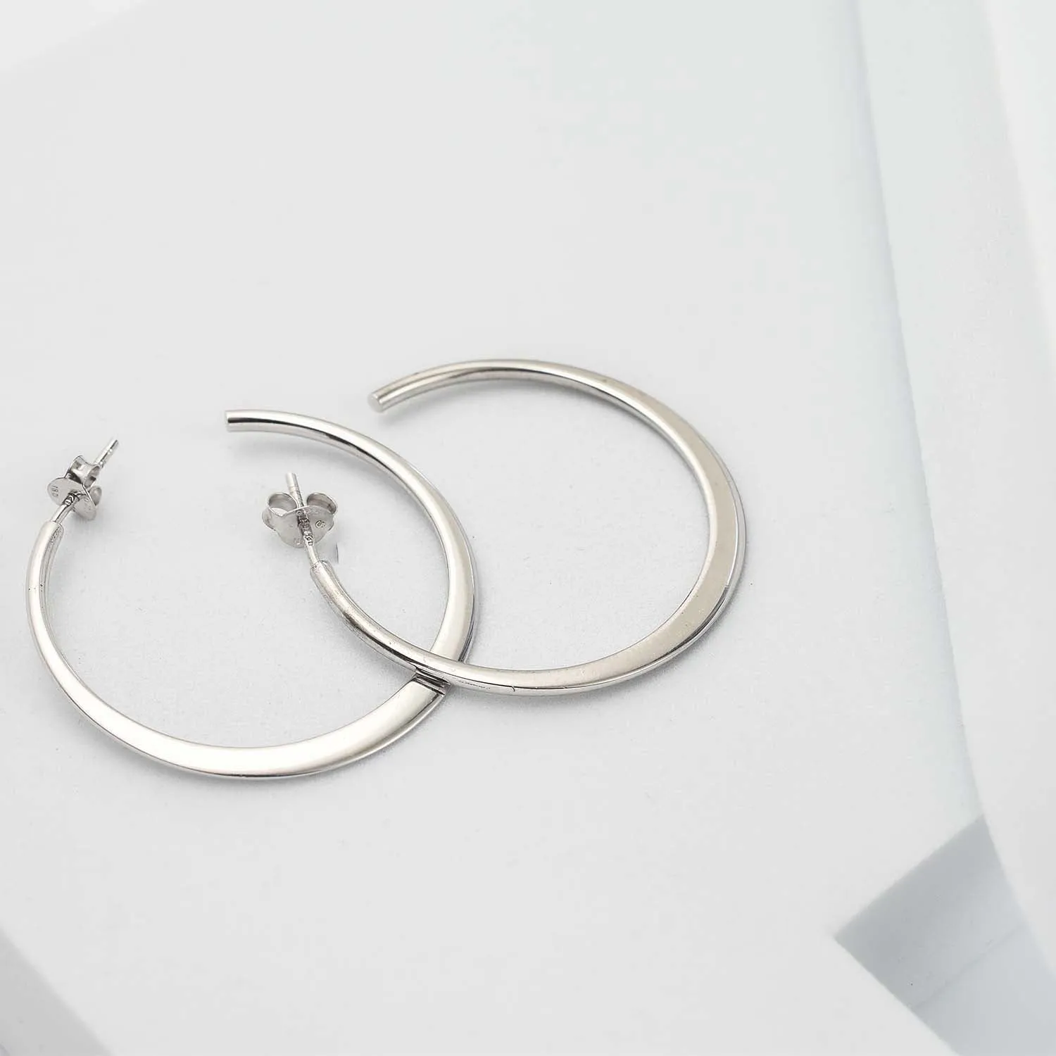 Sleek Horizon Hoops